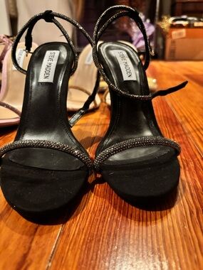 NWOT Steve Madden Breslin Black Beaded Strappy Open-Toe Heels